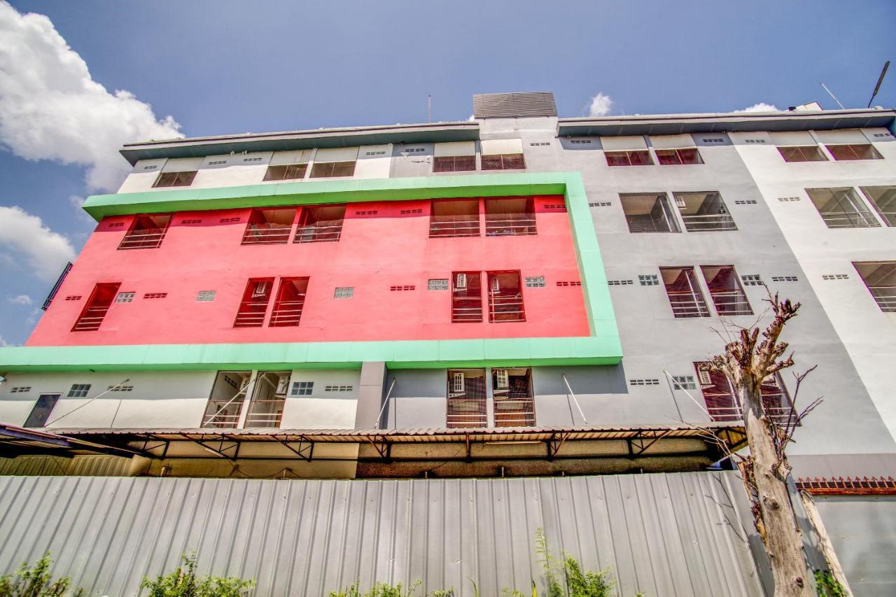 Pha Mansion Hotel Chachoengsao Bagian luar foto