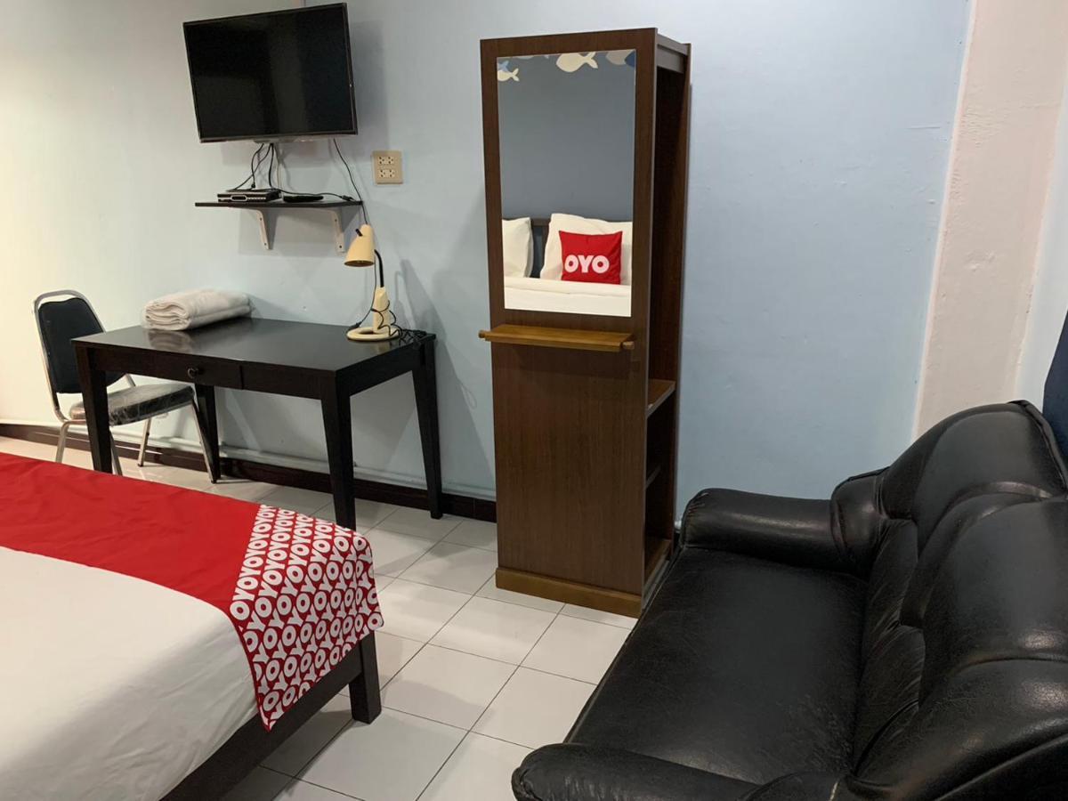 Pha Mansion Hotel Chachoengsao Bagian luar foto